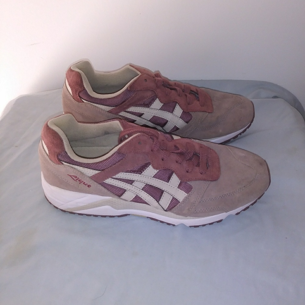ASICS Lique gel Sneakers in Size 8